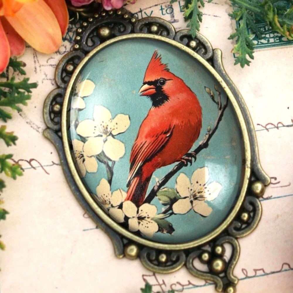 Retro Cardinal Bird Ornate Pendant Necklace - Oval Glass Vintage Retro Jewelry‎